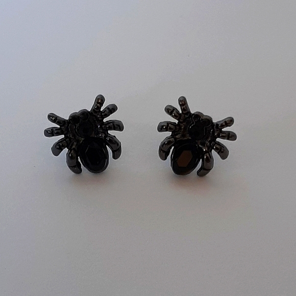 Halloween Costumes Jewelry - Six Creepy & Spooky Enamel Post & Dangle Earrings - Picture 14 of 16